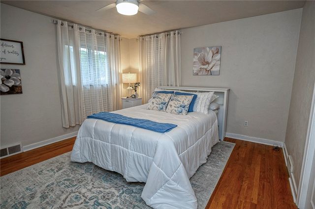 2516 Creekedge Dr, Churchill Boro, PA 15235