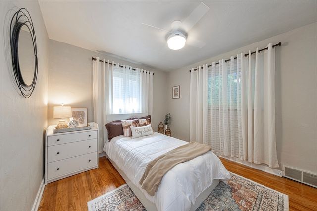 2516 Creekedge Dr, Churchill Boro, PA 15235