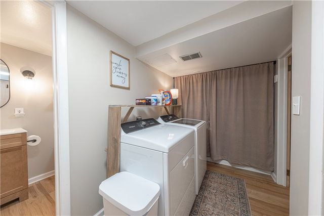2516 Creekedge Dr, Churchill Boro, PA 15235
