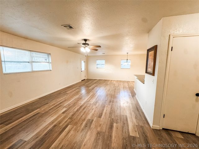 12738 S 121st East Avenue, Broken Arrow, OK 74011