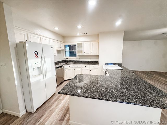 12738 S 121st East Avenue, Broken Arrow, OK 74011