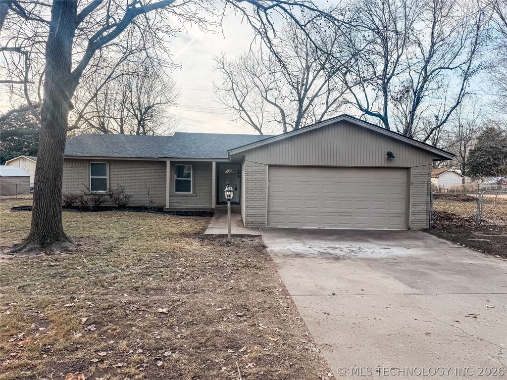 12738 S 121st East Avenue, Broken Arrow, OK 74011