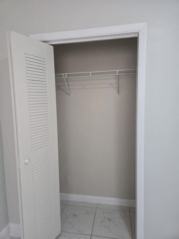 581 NE 34th Court BB, Oakland Park, FL 33334