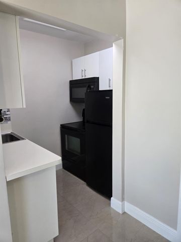 581 NE 34th Court BB, Oakland Park, FL 33334