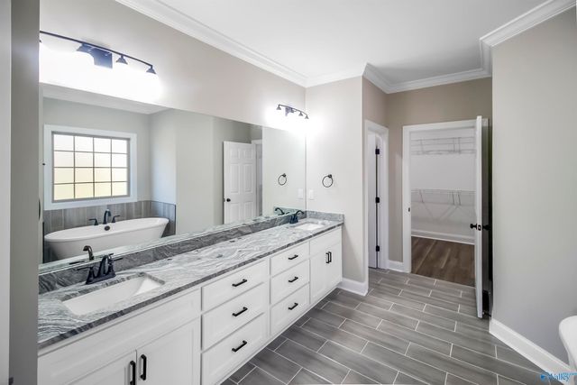 26390 Drawbaugh Road, Athens, AL 35613