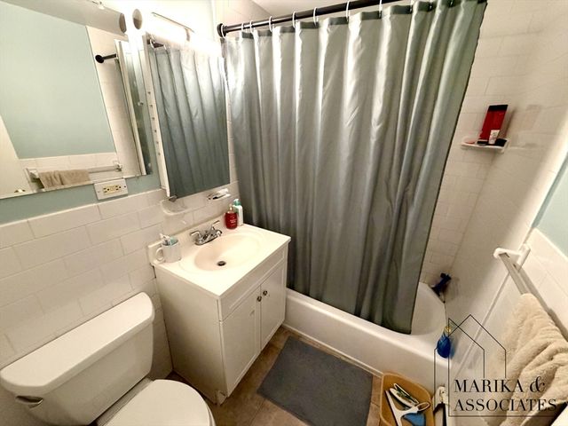 205 Kent Street 18, Brookline, MA 02446
