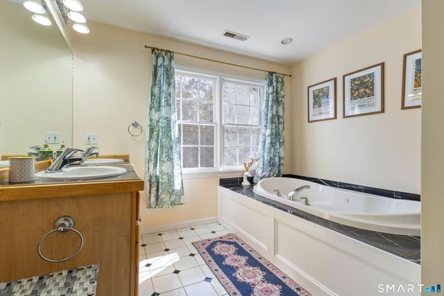 696 Green Hill Road, Madison, CT 06443