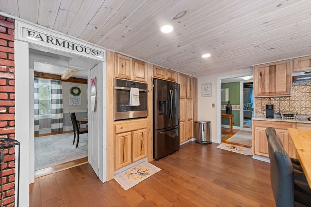 193 New Hebron Road, Plymouth, NH 03264