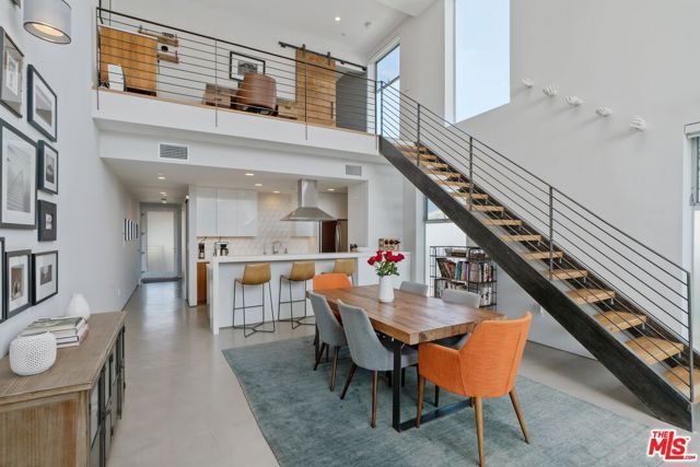 611 N Bronson Avenue 6, Los Angeles, CA 90004