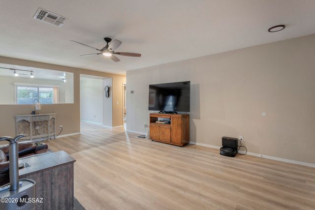 166 E Oracle Oak Street, Sahuarita, AZ 85629