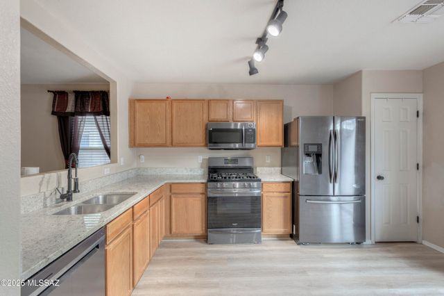 166 E Oracle Oak Street, Sahuarita, AZ 85629