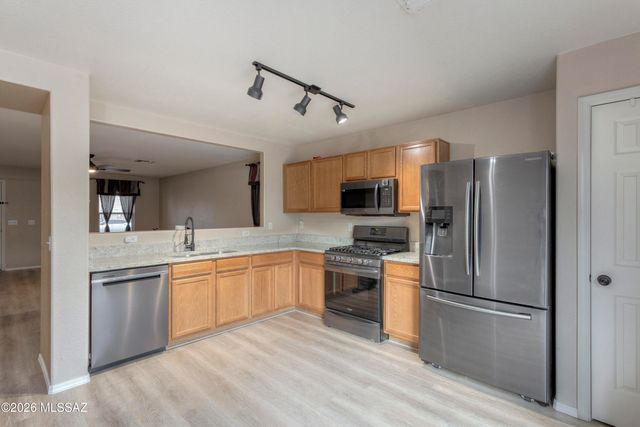 166 E Oracle Oak Street, Sahuarita, AZ 85629