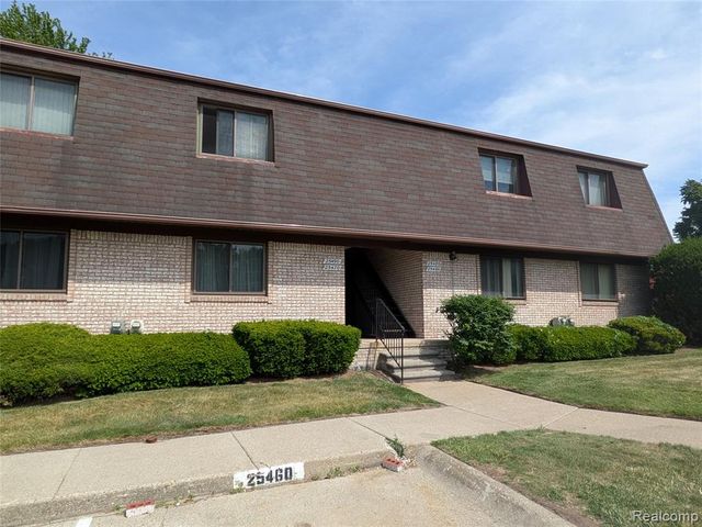 25470 Quarter Deck Street, Harrison Twp, MI 48045