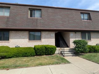 25470 Quarter Deck Street, Harrison Twp, MI 48045
