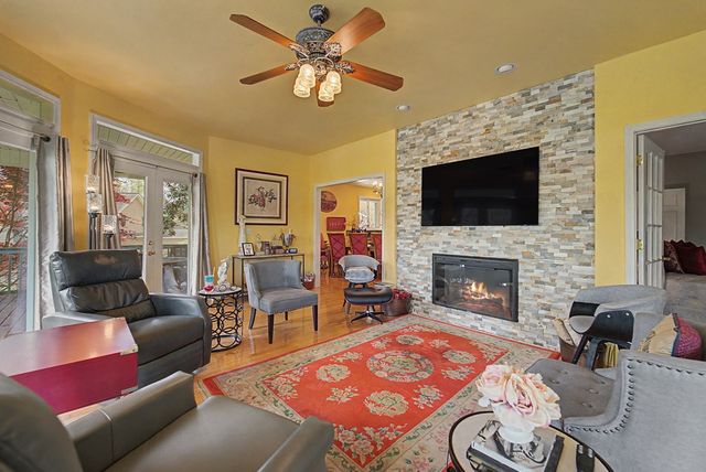 218 Lakeshore Drive, Hayesville, NC 28904