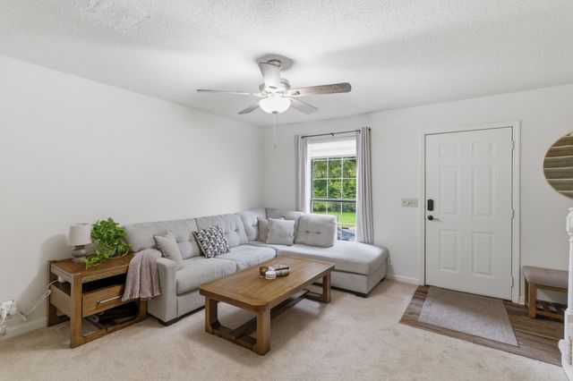 3332 Lakeside Pl, Hermitage, TN 37076