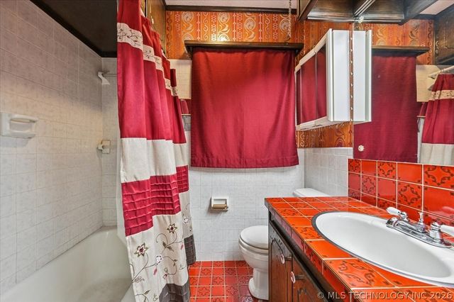 1611 N Boston Place, Tulsa, OK 74106