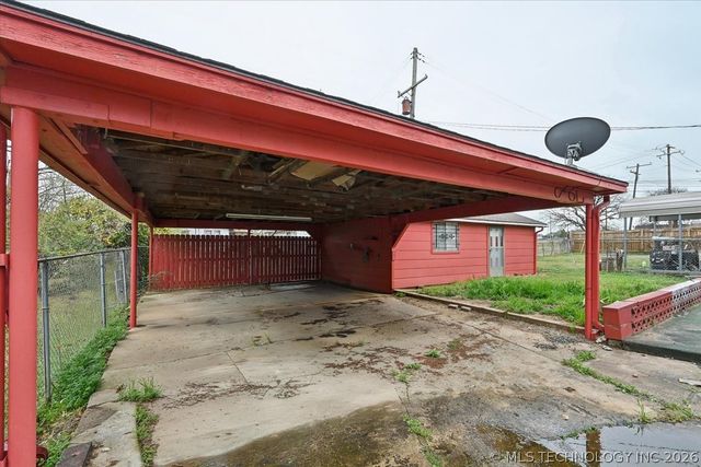 1611 N Boston Place, Tulsa, OK 74106