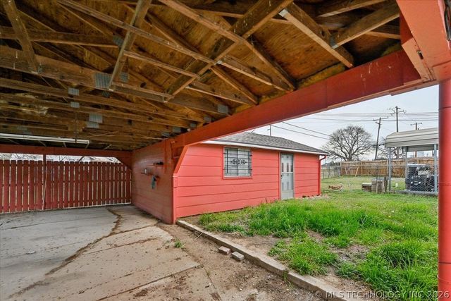 1611 N Boston Place, Tulsa, OK 74106