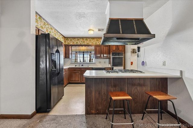 1611 N Boston Place, Tulsa, OK 74106