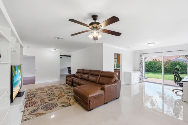 8557 Shadow Wood Boulevard, Coral Springs, FL 33071