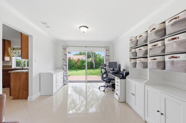 8557 Shadow Wood Boulevard, Coral Springs, FL 33071