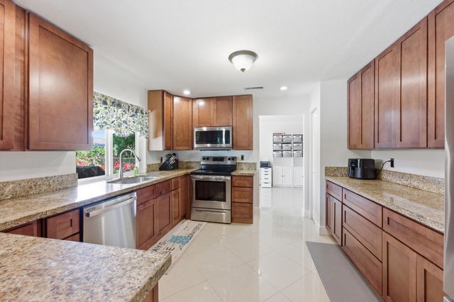 8557 Shadow Wood Boulevard, Coral Springs, FL 33071
