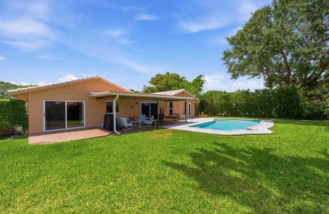 8557 Shadow Wood Boulevard, Coral Springs, FL 33071