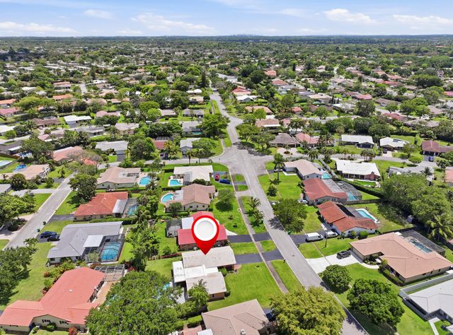 8557 Shadow Wood Boulevard, Coral Springs, FL 33071