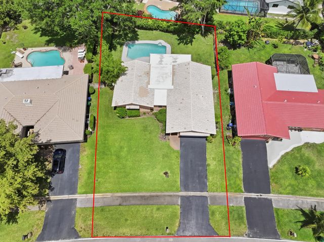 8557 Shadow Wood Boulevard, Coral Springs, FL 33071