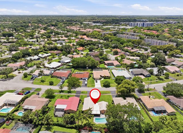 8557 Shadow Wood Boulevard, Coral Springs, FL 33071