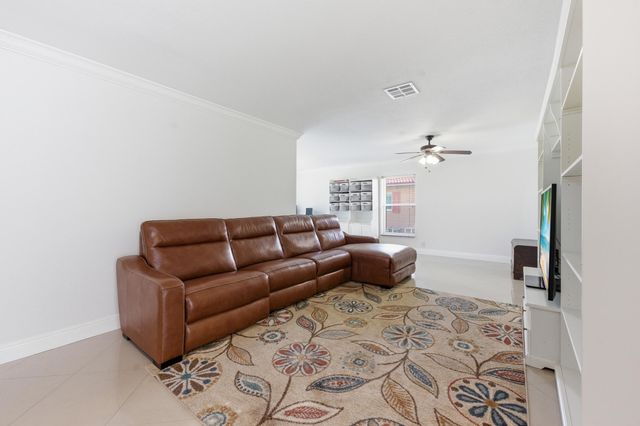 8557 Shadow Wood Boulevard, Coral Springs, FL 33071