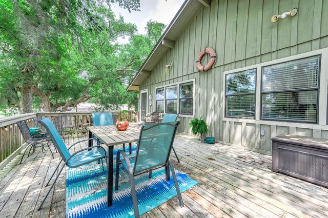 142 Private Road 652, Sargent, TX 77414
