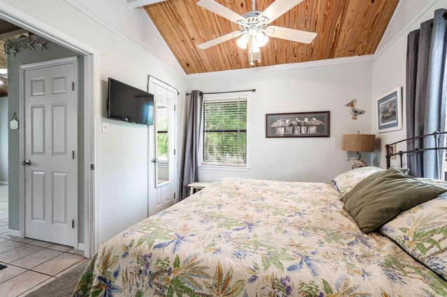 142 Private Road 652, Sargent, TX 77414