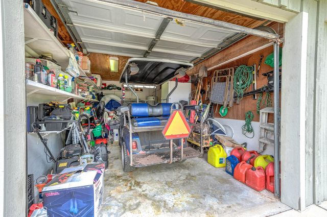 142 Private Road 652, Sargent, TX 77414