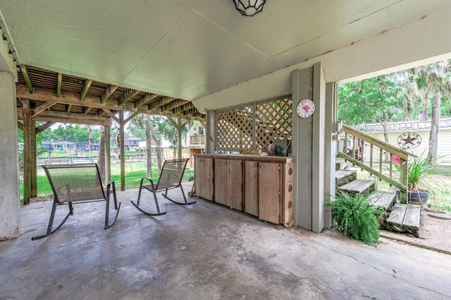 142 Private Road 652, Sargent, TX 77414