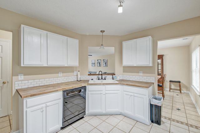 147 Hainsworth Drive, North Charleston, SC 29418