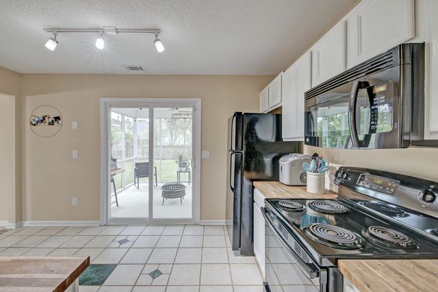 147 Hainsworth Drive, North Charleston, SC 29418