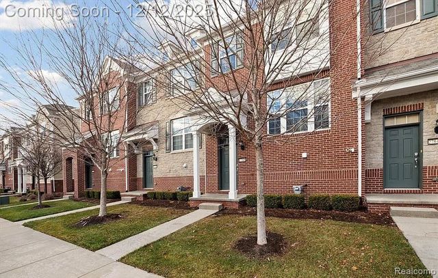 27846 Hopkins Drive, Novi, MI 48377