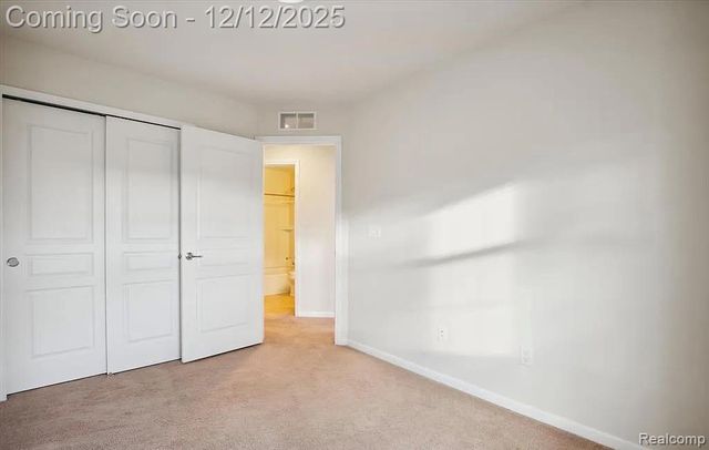 27846 Hopkins Drive, Novi, MI 48377