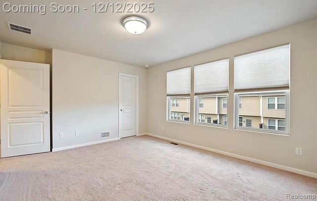 27846 Hopkins Drive, Novi, MI 48377