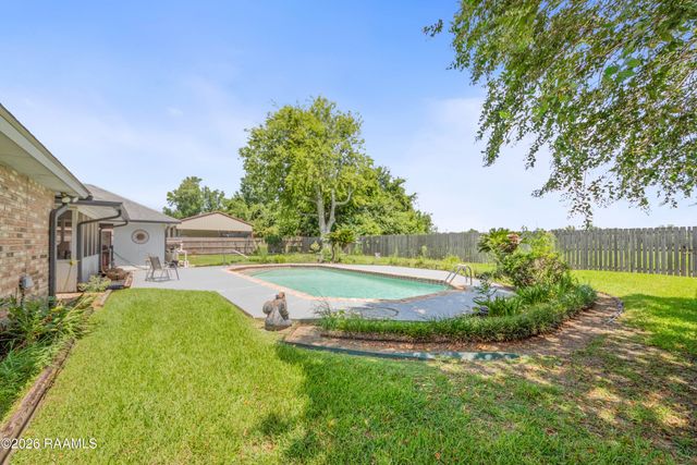 512 Riverwoods Drive, Lafayette, LA 70508