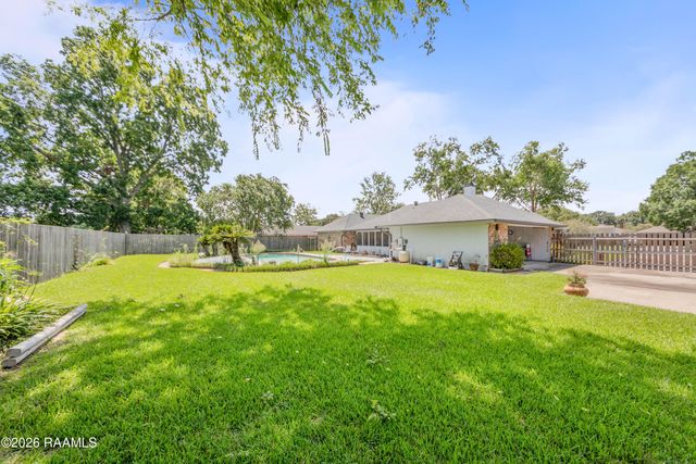 512 Riverwoods Drive, Lafayette, LA 70508
