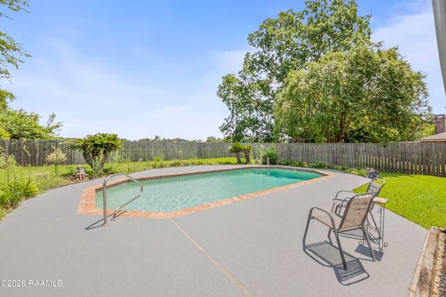 512 Riverwoods Drive, Lafayette, LA 70508