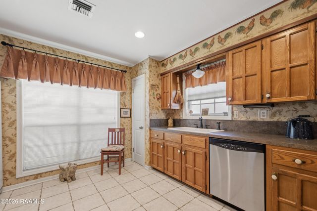 512 Riverwoods Drive, Lafayette, LA 70508