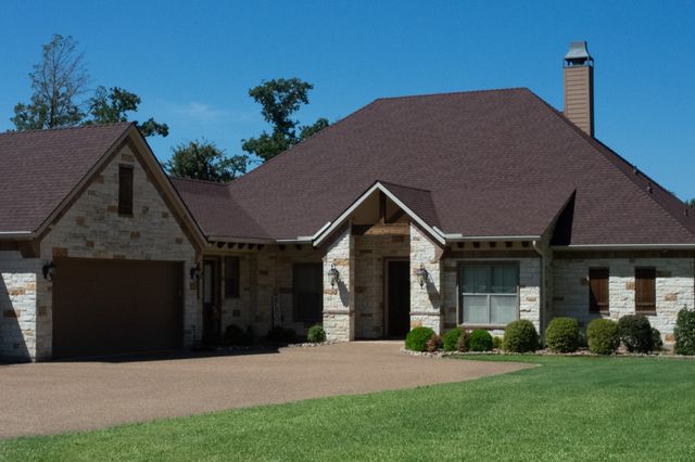 560 Clubhouse Drive, Corsicana, TX 75109