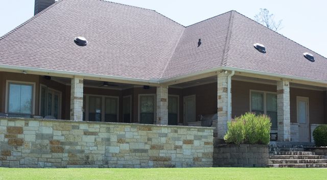 560 Clubhouse Drive, Corsicana, TX 75109