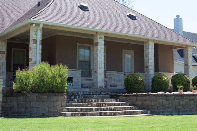 560 Clubhouse Drive, Corsicana, TX 75109