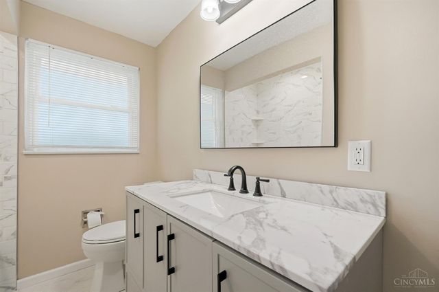 3699 Krierview Drive, Cincinnati, OH 45248