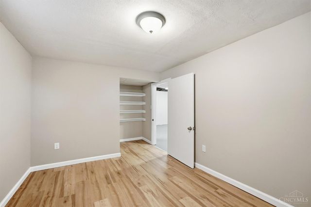 3699 Krierview Drive, Cincinnati, OH 45248